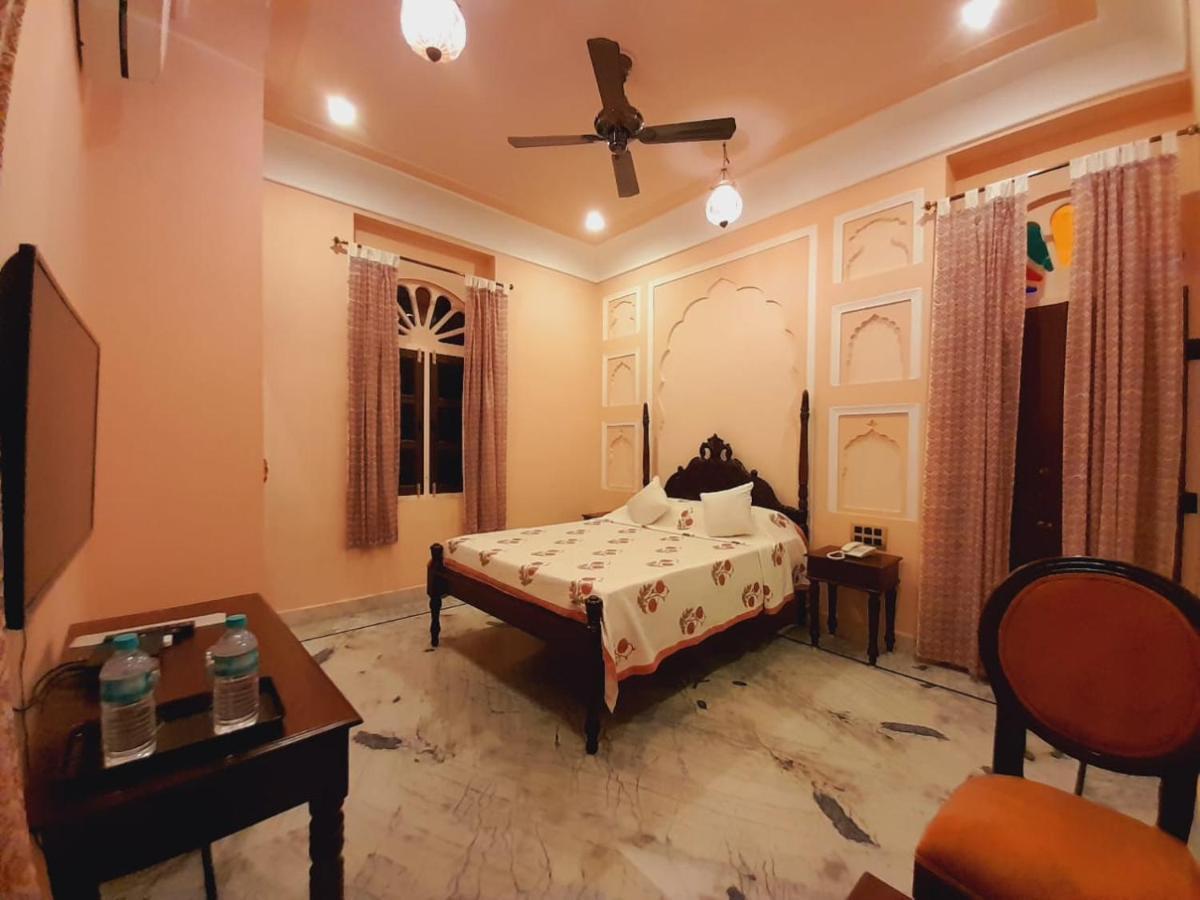 Hotel Raj Rajeshwari Haveli Džajpur Exteriér fotografie