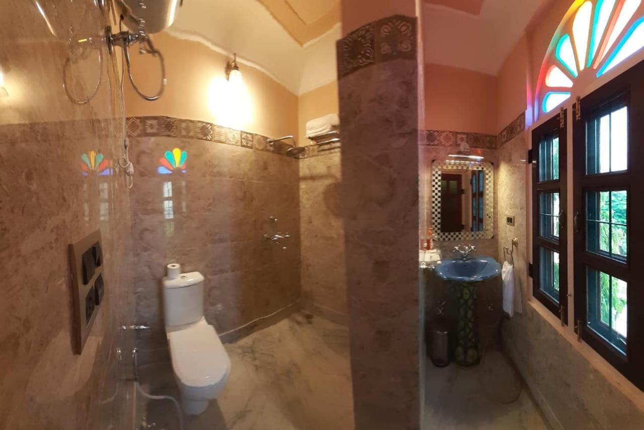 Hotel Raj Rajeshwari Haveli Džajpur Pokoj fotografie