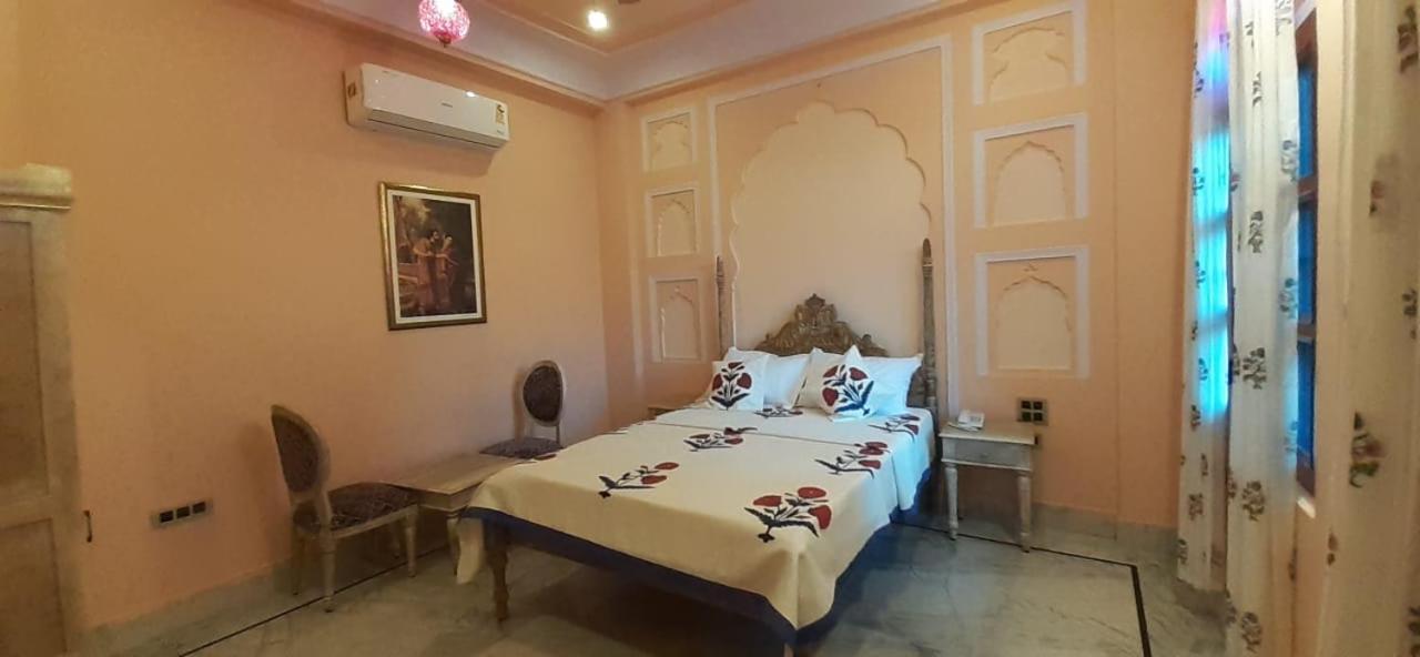 Hotel Raj Rajeshwari Haveli Džajpur Pokoj fotografie