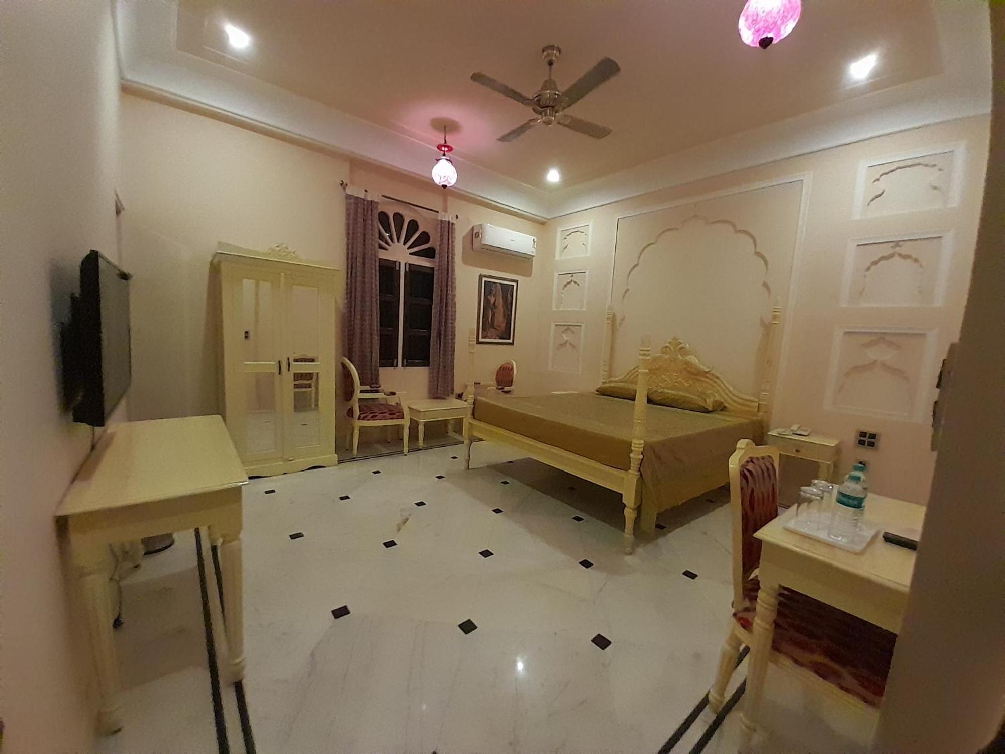 Hotel Raj Rajeshwari Haveli Džajpur Pokoj fotografie