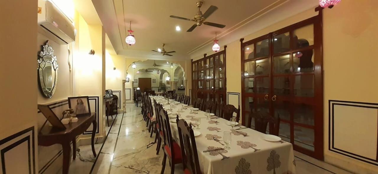 Hotel Raj Rajeshwari Haveli Džajpur Exteriér fotografie